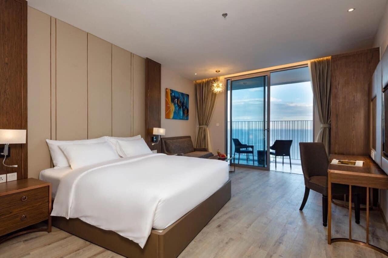 Kn Panorama Beachfront Condotel Nha Trang Buitenkant foto