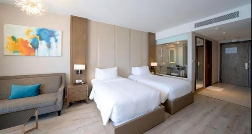 Kn Panorama Beachfront Condotel Nha Trang Buitenkant foto